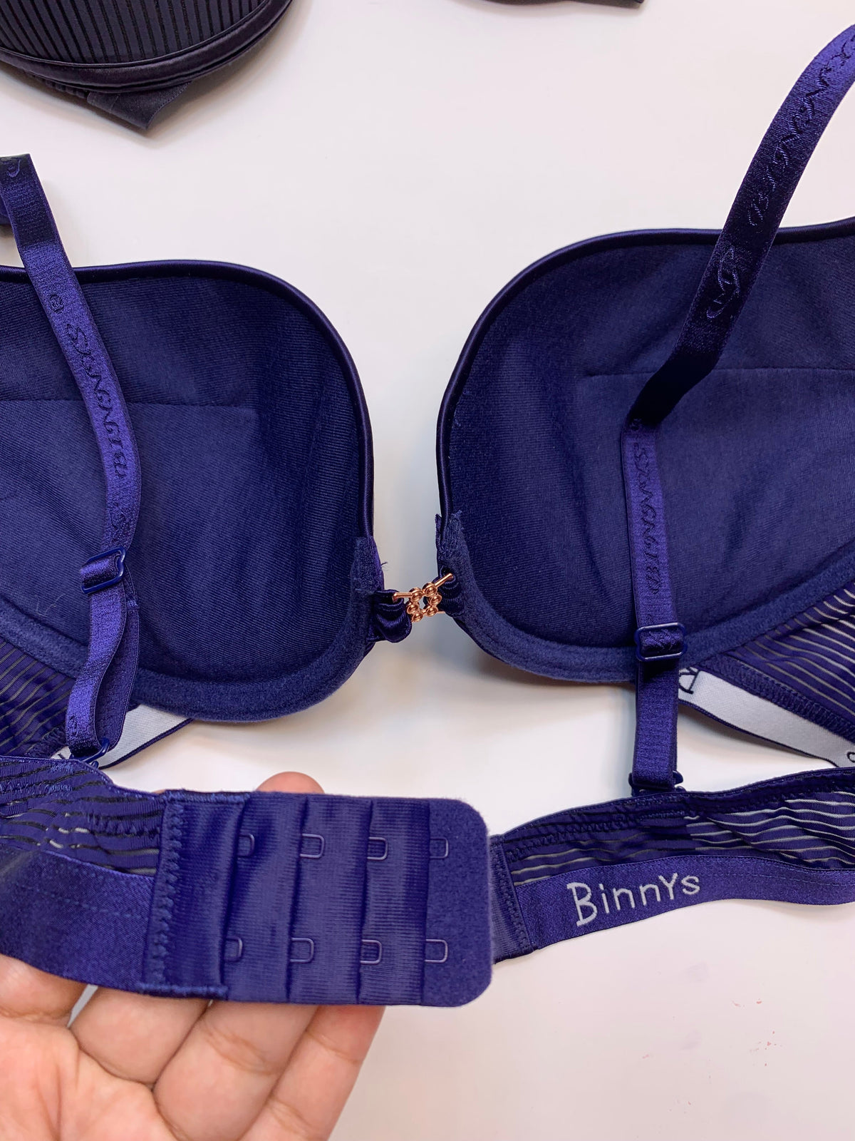 (34-40)B Binnys Most Demanding Plunge Bra (142)*